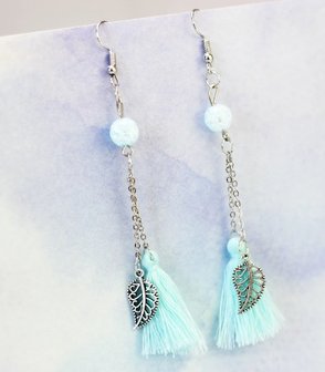 oorbellen met blauwe tassel