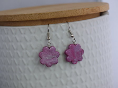 Handmade bloemen oorbellen - Holy purple
