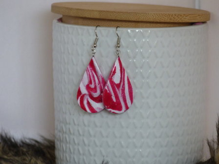 Handmade druppel oorbellen - Candy cane swirl