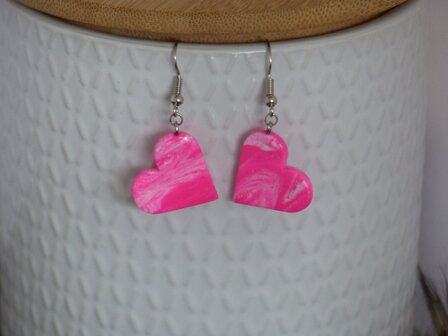 Handmade hangende hartjes oorbellen - Sweet as candy