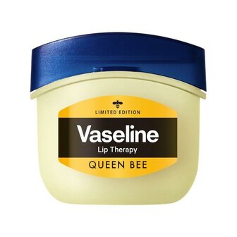 Vaseline Queen Bee lip therapy