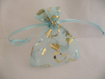 Organza zakje blauw met gouden hartjes