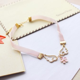 Choker flying pink flower