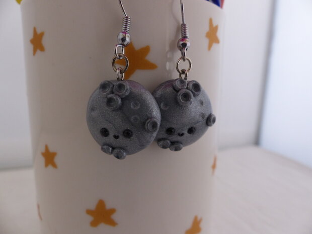 Handmade moon oorbellen - zilverkleurig 