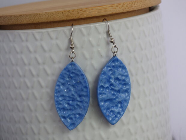 Handmade ovalen oorbellen - Blue magic