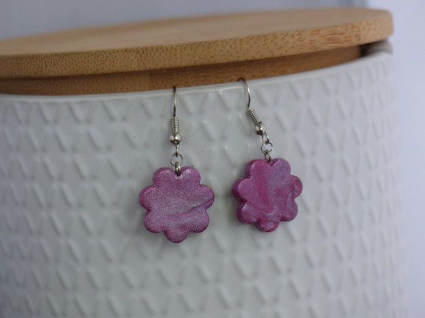 Handmade bloemen oorbellen - Holy purple