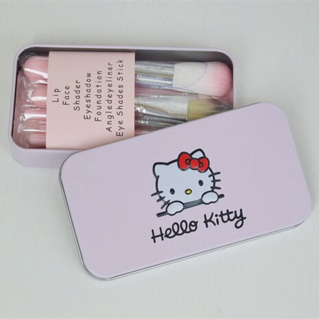 Hello kitty make-up kwasten in blikje roze