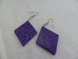 Handmade wiebertjes oorbellen - Paars glitter