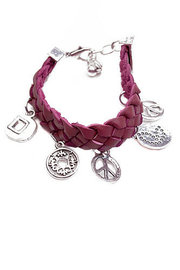 Gevlochten armband met bedels rood