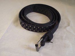 Donkerblauwe riem met studs