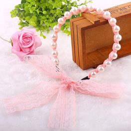 Haarband met parels en kanten lint - roze